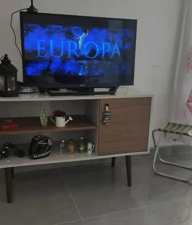 Apartamento 2 Quartos, Prox Outlet Campo Largo Br E Hospitais Possui Lava E Seca Exterior photo