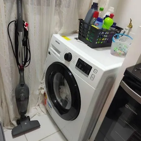 Apartamento 2 Quartos, Prox Outlet Campo Largo Br E Hospitais Possui Lava E Seca Exterior photo