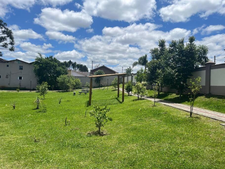 2 Quartos, Prox Outlet Br E Hospitais Possui Lava E Seca Apartamento